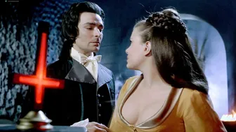 Madeleine Collinson, Mary Collinson – Twins of Evil (1971)