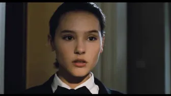 Virginie Ledoyen, Catherine Guittoneau – A Single Girl (La Fille seule) (1995)