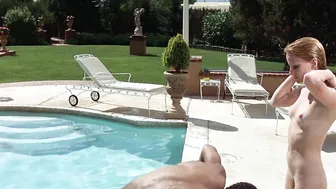 Linda Hutton, Candy Clark, Adrienne Larussa, Claudia Jennings – The Man Who Fell to Earth (1976)