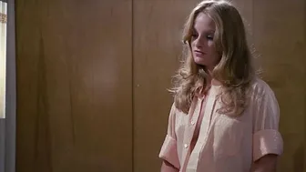 Claudia Jennings, Uschi Digard – Truck Stop Women (1974)