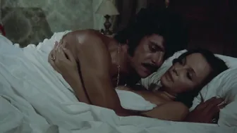 Laura Antonelli, Carla Mancini - How Funny Can Sex Be (Sessomatto) (1973)