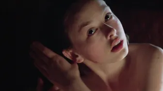 Lara Belmont - The War Zone (1999)