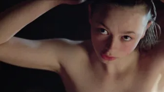 Lara Belmont - The War Zone (1999)