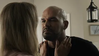 Riley Voelkel – Hightown s02e08 (2021)