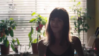 Daisy Edgar-Jones, Aoife Hinds - Normal People s01e01-12 (2020)