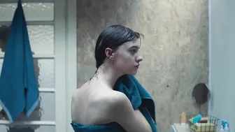 Daisy Edgar-Jones, Aoife Hinds - Normal People s01e01-12 (2020)