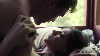 Daisy Edgar-Jones – Where the Crawdads Sing (2022)