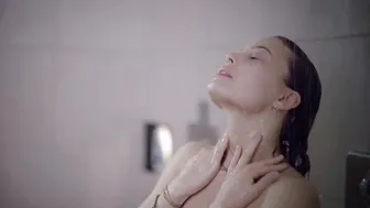 Vivien Konig, Mareike Zwahr, Maeva Roth, Susi Studentkowski, Dana Marie Esch - Even Closer Hautnah s01e01-06 (2021)