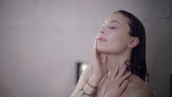 Vivien Konig, Mareike Zwahr, Maeva Roth, Susi Studentkowski, Dana Marie Esch - Even Closer Hautnah s01e01-06 (2021)