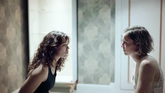 Vivien Konig, Mareike Zwahr, Maeva Roth, Susi Studentkowski, Dana Marie Esch - Even Closer Hautnah s01e01-06 (2021)