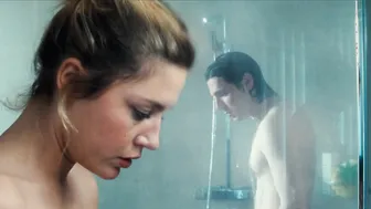 Adèle Exarchopoulos, Mallory Wanecque - Beating Hearts (L'Amour ouf) (2024)