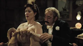 Laura Harring – Love in the Time of Cholera (2007)