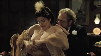 Laura Harring – Love in the Time of Cholera (2007)