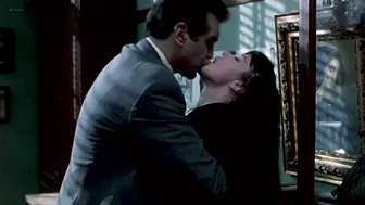 Marine Vacth, Isabelle Adjani, Emmanuelle Devos - Mascarade (2022)