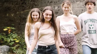 Flaka Latifi, Era Balaj, Uratë Shabani - The Hill Where Lionesses Roar (La colline où rugissent les lionnes) (2021)