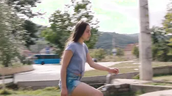 Flaka Latifi, Era Balaj, Uratë Shabani - The Hill Where Lionesses Roar (La colline où rugissent les lionnes) (2021)