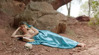 Violeta Rodriquez, Mar Nantas, Yolanda Sey - La Revolución De Las Musas (2024)