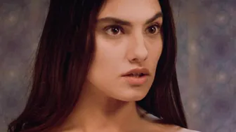 Marie Gillain, Gaia Narcisi – Harem Suare (1999)