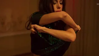 Yuliya Khlynina, Sabina Akhmedova, Polina Pushkaruk, Olga Venikova, Stasya Miloslavskaya - Call Center (2020)