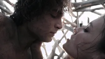 Veronika Strapková, Helen Woigk, Anezka Hessová etc - Die Puppenspieler (2017)