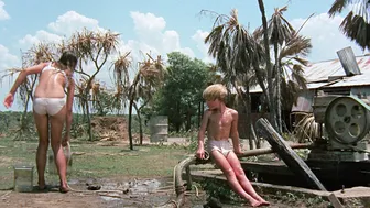 Jenny Agutter, Noeline Brown - Walkabout (1971)