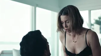 Elizabeth Banks, Jessica Biel - The Better Sister s01e01-06 (2025)