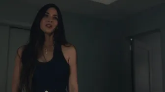 Amanda Peet, Olivia Munn - Your Friends and Neighbors s01e05 (2025)