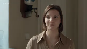 Vasilisa Perelygina, Aleksandra Rebenok, Yuliya Aleksandrova, Yulia Snigir - Kesha dolzhen umeret s01e05 (2023)