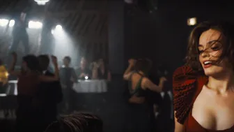 Gal Gadot, Emma Mackey - Death on the Nile (2022)