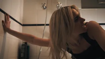 Amita Rao, Lucy Freyer, Julia Fox, etc - Adults s01e01-08 (2025)