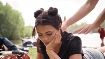 Lilly Krug, Hannah Schiller, Sonja Gerhardt, Tomomi Themann, Margarita Nigmatullin - Club der Dinosaurier s01e01-04 (2025)