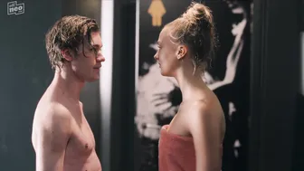 Lilly Krug, Hannah Schiller, Sonja Gerhardt, Tomomi Themann, Margarita Nigmatullin - Club der Dinosaurier s01e01-04 (2025)