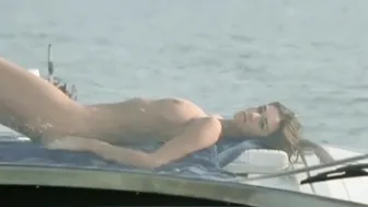 Manuela Arcuri - Pepe Carvalho s01e03 (1999)