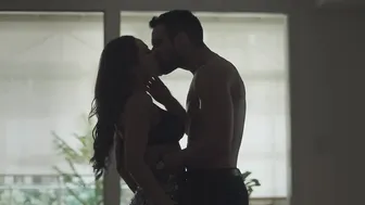 Alicia De Lucia, Victoria White, Fabiola Campomanes - Diary of a Gigolo (Diario de un Gigoló) s01e01-10 (2022)