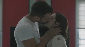 Alicia De Lucia, Victoria White, Fabiola Campomanes - Diary of a Gigolo (Diario de un Gigoló) s01e01-10 (2022)