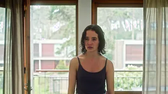 Leonor Vasconcelos, Carolina Amaral, etc - Bad Living (Mal Viver) (2023)