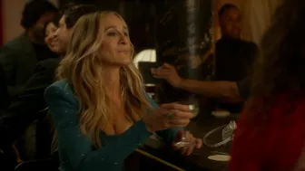 Sarah Jessica Parker, Sarita Choudhury, etc - And Just Like That… s03e02 (2025)