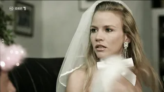 Hilde Dalik, Michaela Wolf (Wendy Night) - Die Lottosieger s02e09-10 (2010)