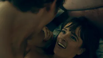 Susana Abaitua, Amparo Piñero Guirao - The Farads (Los Farad) s01 (2023)