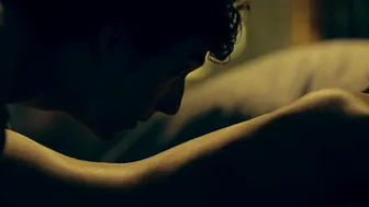 Susana Abaitua, Amparo Piñero Guirao - The Farads (Los Farad) s01 (2023)