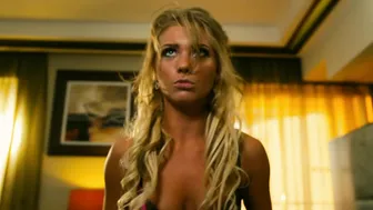 Kristina Asmus, Anna Khilkevich, Dasha Astafieva - Chto tvorjat muzhchiny (2013)