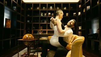 Kristina Asmus, Anna Khilkevich, Dasha Astafieva - Chto tvorjat muzhchiny (2013)