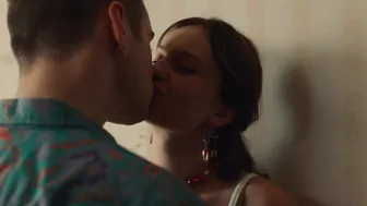 Ninalotte Roose, Hanna Mensink,Ferre van den Broeck, Eben Yehemdi, Lauren De Bie, Jente D'Hose - 2DEZIT s03e01 (2024)