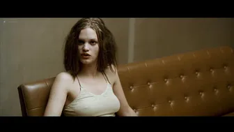 Julia Schacht - Naboer (2005)