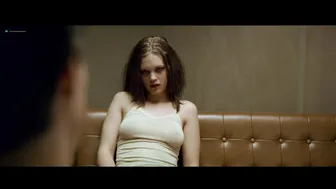 Julia Schacht - Naboer (2005)