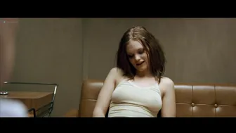 Julia Schacht - Naboer (2005)