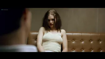 Julia Schacht - Naboer (2005)