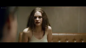 Julia Schacht - Naboer (2005)