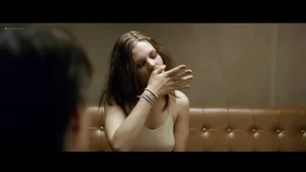 Julia Schacht - Naboer (2005)