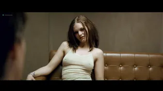 Julia Schacht - Naboer (2005)